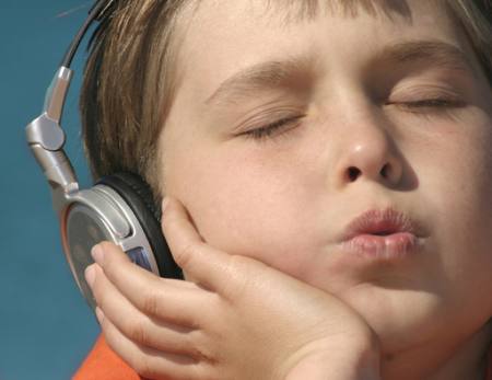 musiikkia, lapsi, lapsi, kuunnella, kuuntelee Showface - Dreamstime