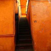 portaat, punainen, tumma, kuja Zeno Ovidiu Mihoc - Dreamstime