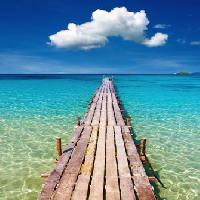 Pixwords Kuva meri, vesi, kävellä, puu, kannella, meri, sininen, taivas, pilvi Dmitry Pichugin - Dreamstime